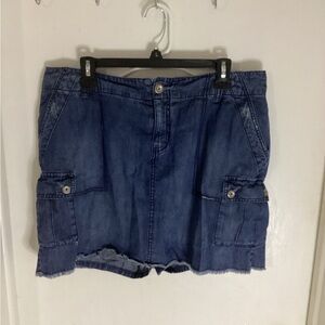 Lane Bryant woman’s scooter skort size 14